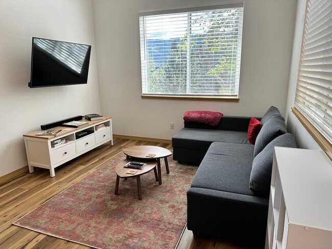 1615 Virginia Ln in Grants Pass, OR - Building Photo - Building Photo