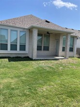 117 Stone Fork Ln in Hutto, TX - Building Photo - Building Photo