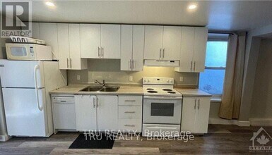 203-203 Bruyère St in Ottawa, ON - Building Photo - Building Photo