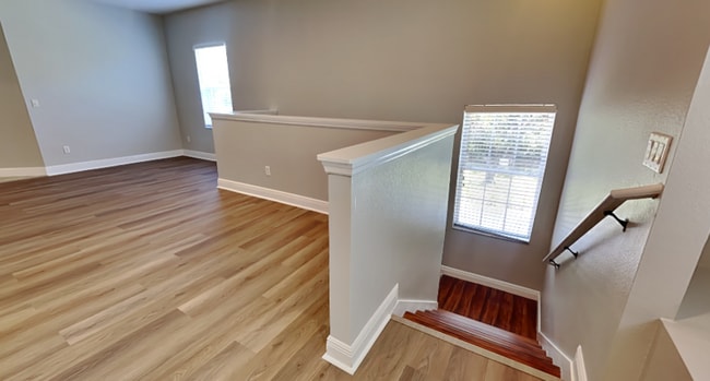 2001 Crestdale Ln in Lake Mary, FL - Building Photo - Building Photo