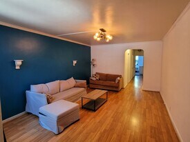 615 E 55th St, Unit 1st fl in Brooklyn, NY - Building Photo