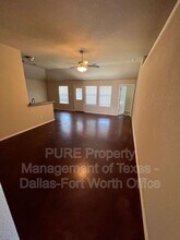 7105 Treaty Oaks Blvd in Granbury, TX - Building Photo - Building Photo