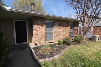 7568 Big Leaf Ln in Fort Worth, TX - Building Photo - Building Photo