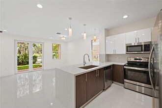 1430 SW 4th Ave in Fort Lauderdale, FL - Foto de edificio - Building Photo