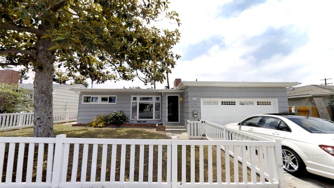 property at 5018 Rockford Dr