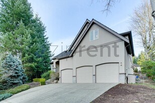 16461 SE 56th Pl in Bellevue, WA - Building Photo
