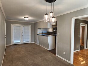 6418 Woodbrook Ln in Houston, TX - Foto de edificio - Building Photo