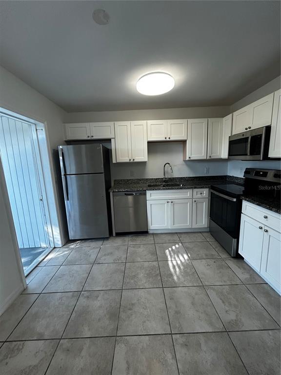 1984 S East Ave in Sarasota, FL - Building Photo - Building Photo