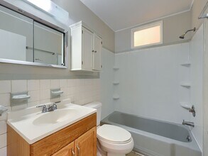 20 Bellmore Rd in Camp Hill, PA - Building Photo - Building Photo