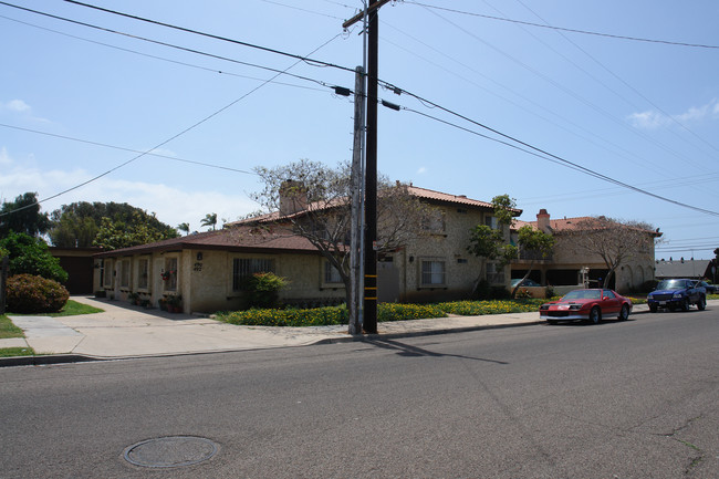 490-496 Flower St in Chula Vista, CA - Building Photo - Building Photo