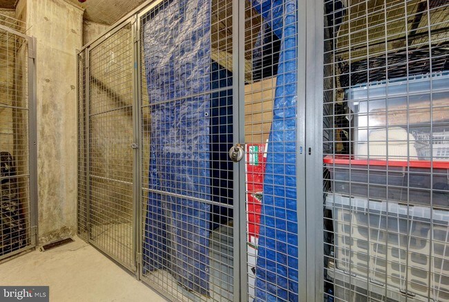 2425 L St NW-Unit -306 in Washington, DC - Building Photo - Building Photo