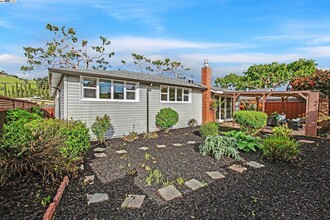 30847 Prestwick Ave in Hayward, CA - Building Photo - Building Photo