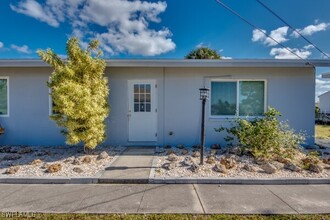 1112 SE 39th Terrace in Cape Coral, FL - Building Photo - Building Photo