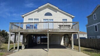 304 Fil Ln in Kill Devil Hills, NC - Building Photo