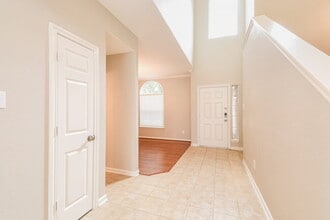 11305 Shoal Creek Dr in Pearland, TX - Building Photo - Building Photo