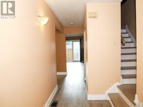43 Greenwich Cir in Brampton, ON - Building Photo - Building Photo