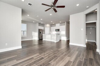 10643 Cascade Crk Dr in Rosharon, TX - Building Photo - Building Photo