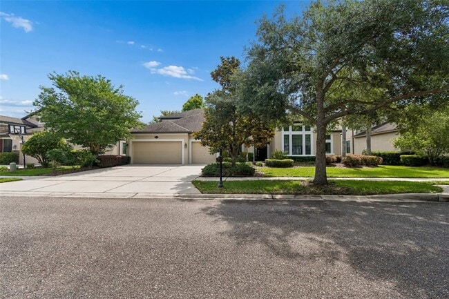 property at 15604 Hampton Pl