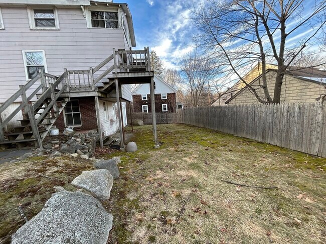 6 Latisquama Rd-Unit -1 in Southborough, MA - Building Photo - Building Photo