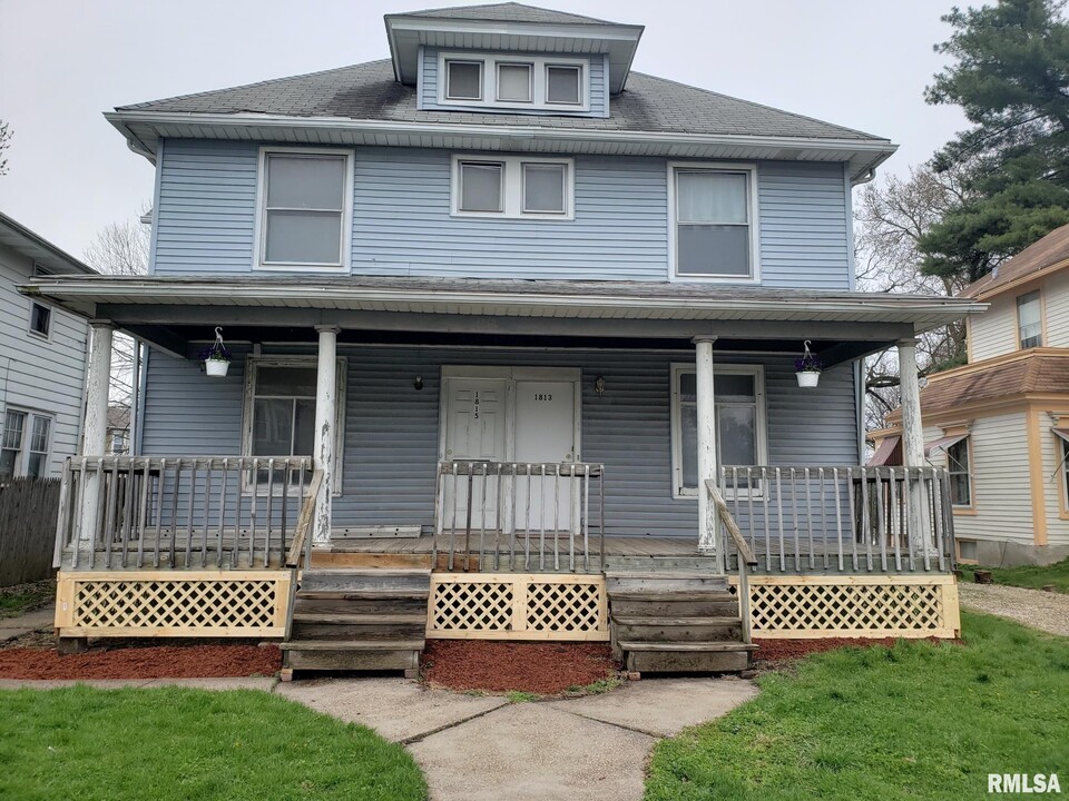 1815 Grand Ave in Davenport, IA - Building Photo