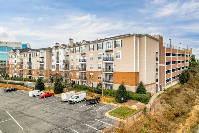 The Fitz at Rockville Town Center in Rockville, MD - Foto de edificio - Building Photo