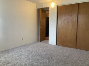 1606 Cottonwood Dr in Louisville, CO - Building Photo - Building Photo