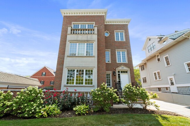 property at 107 S Grant St