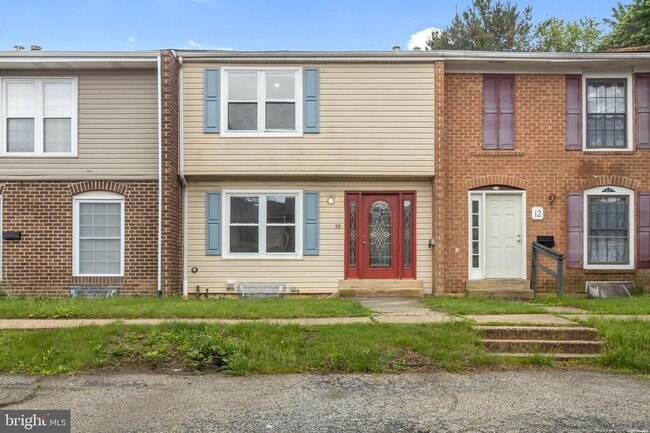 property at 10 Clipper Ct