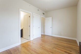 2129 N 18th St, Unit 2129 Unit 1 in Philadelphia, PA - Foto de edificio - Building Photo