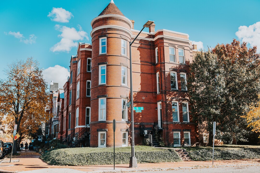 Seward Flats in Washington, DC - Building Photo