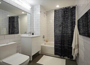 331 E Houston St in New York, NY - Foto de edificio - Building Photo