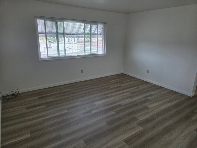 6167 Mauritania Ave, Unit C in Oakland, CA - Foto de edificio - Building Photo