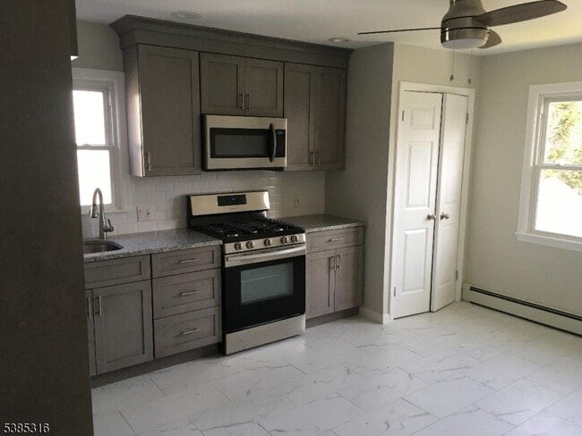 49 7th Ave in Hawthorne, NJ - Building Photo - Building Photo