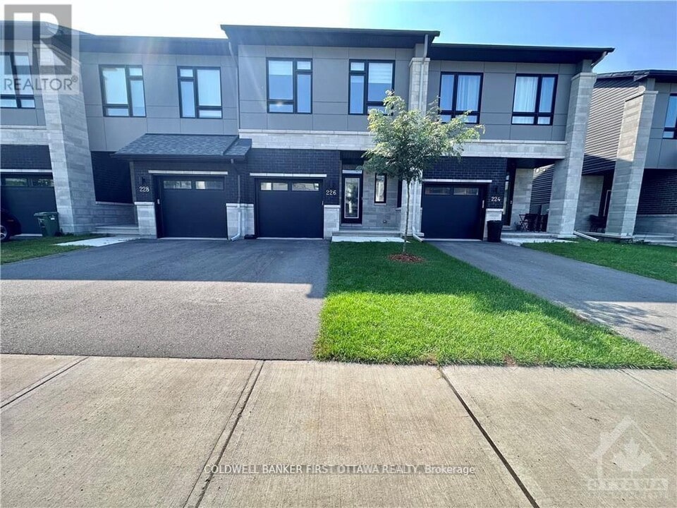 226 Bristol Cres in North Grenville, ON - Building Photo