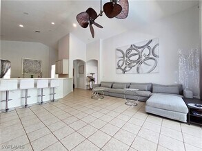 256 Burnt Pine Dr in Naples, FL - Building Photo - Building Photo