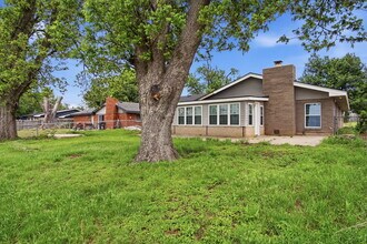 3717 N Eagle Ln in Bethany, OK - Building Photo - Building Photo