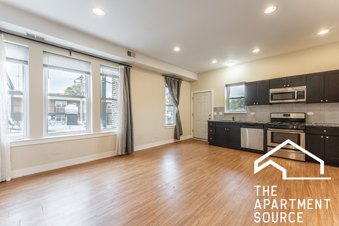 4750 N Kenneth Ave in Chicago, IL - Building Photo