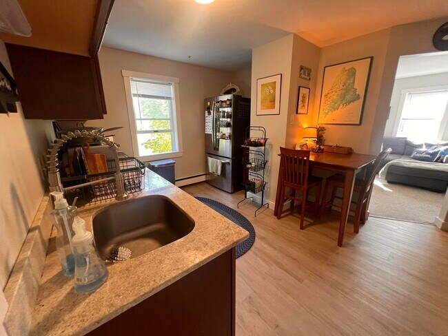 39 St Thomas St in Dover, NH - Building Photo - Building Photo