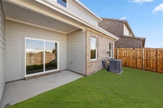 241 BERTH Ct in Cedar Hill, TX - Building Photo - Building Photo