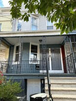 75 Oak St in Jersey City, NJ - Building Photo