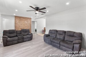 338 Scotty Dr in San Antonio, TX - Building Photo - Building Photo