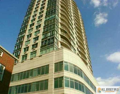1 Spring St in New Brunswick, NJ - Foto de edificio