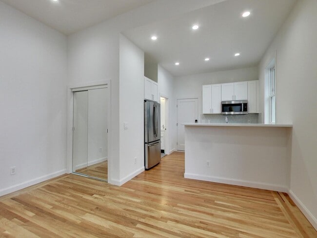 8 Jansen St