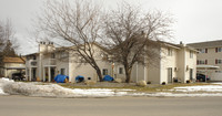 Houk 33 Apartments in Spokane Valley, WA - Building Photo - Building Photo