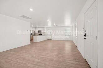 14010 Silos Meadows in San Antonio, TX - Building Photo - Building Photo