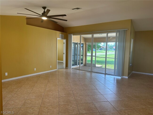 property at 1915 SW 13th St