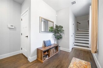 312 N Henderson Ave in Dallas, TX - Building Photo - Building Photo