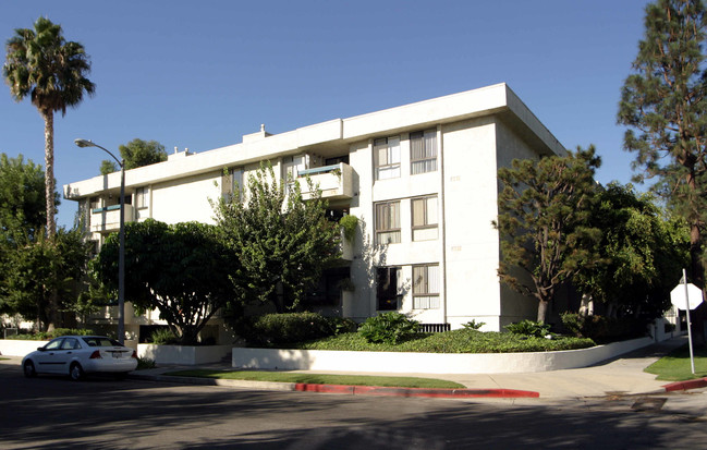 Riverwood Apartments in Studio City, CA - Building Photo - Building Photo