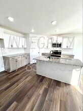 800 Hoffman Hills Blvd in Willard, MO - Building Photo - Building Photo