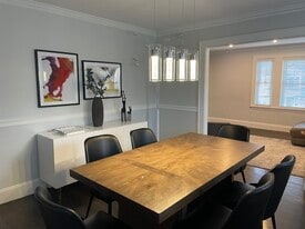 1094 Main St in Waltham, MA - Building Photo